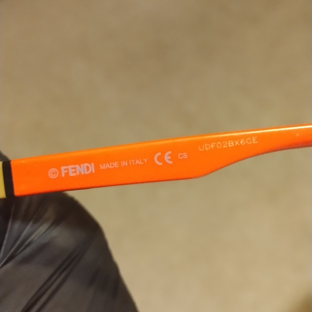 Glasses - Picture 5 of 11